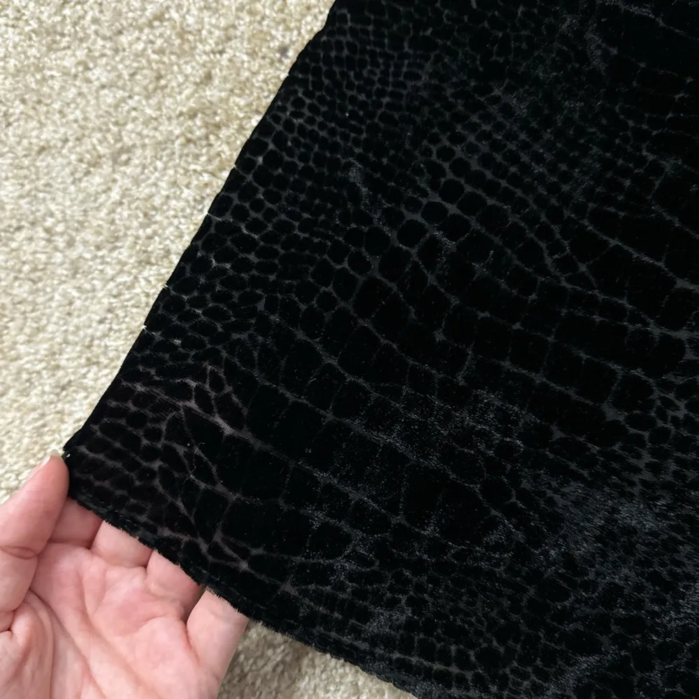 Frame Croc Cami Size Small Black Velvet Blouse Black Goth Grunge Top Dai… - Image 7