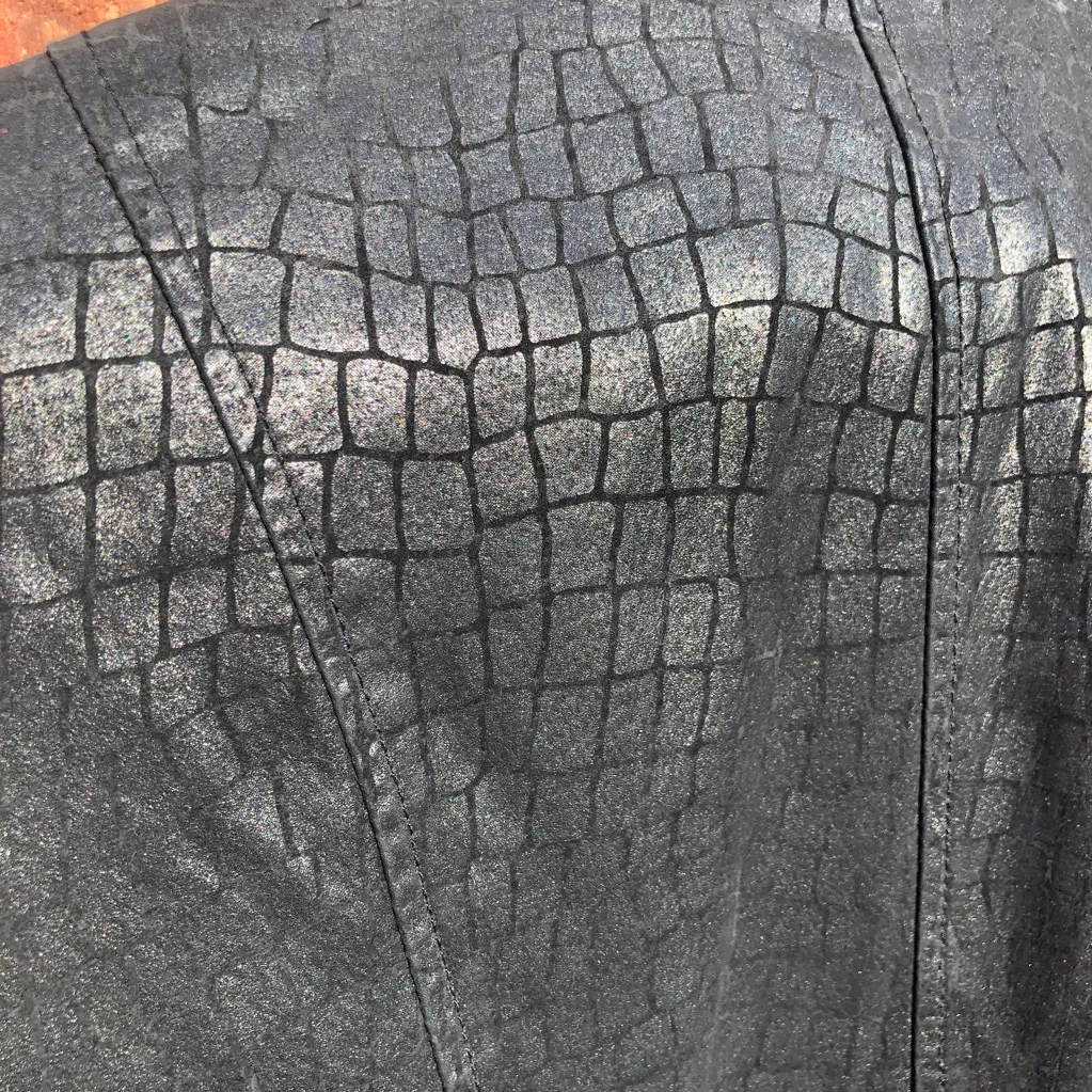 Neiman Marcus Exclusive Reptile Embossed Leather Peplum Jacket Women’s size 6 - Image 9