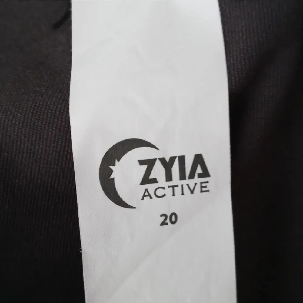 ZYIA camon cropped leggings size 20 - Image 6