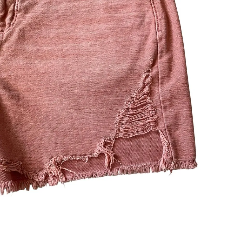 women's size 6 faded coral ripped and frayed soft jean shorts - Image 6