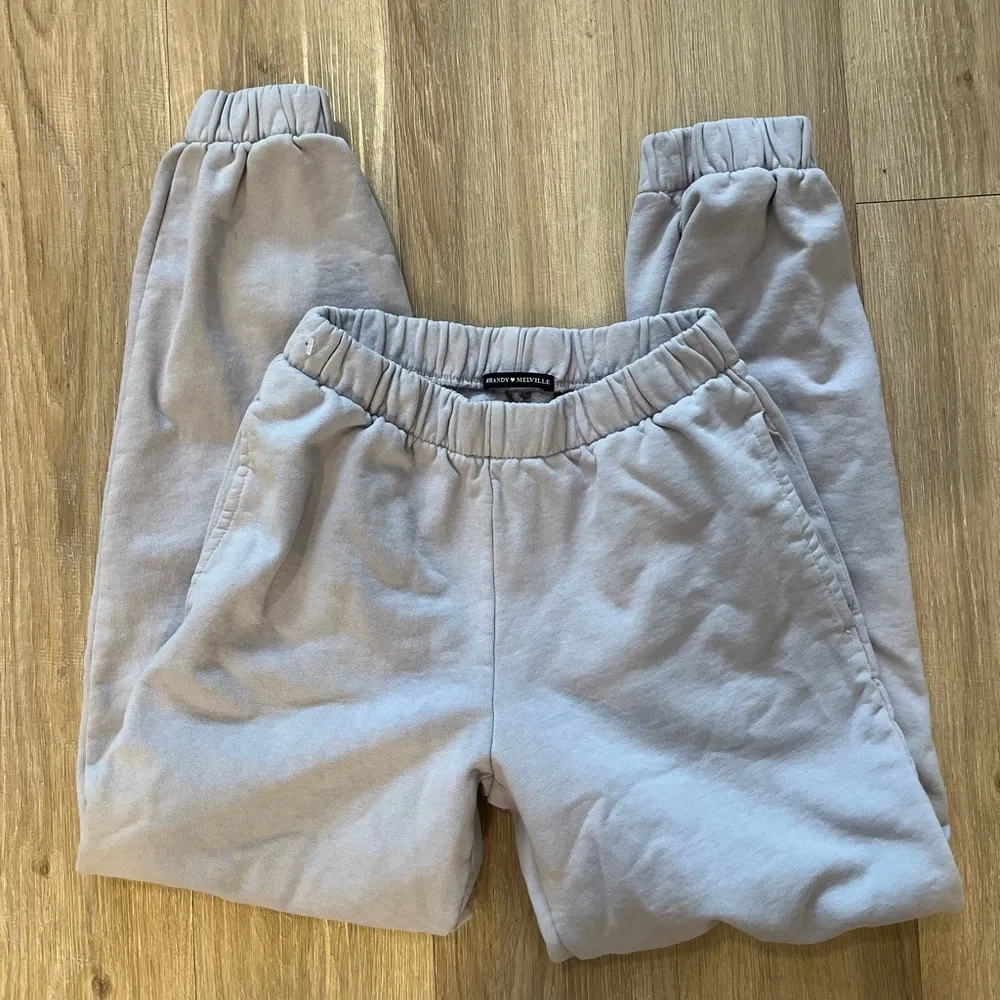 Brandy Melville Rosa Sweatpants - Image 2