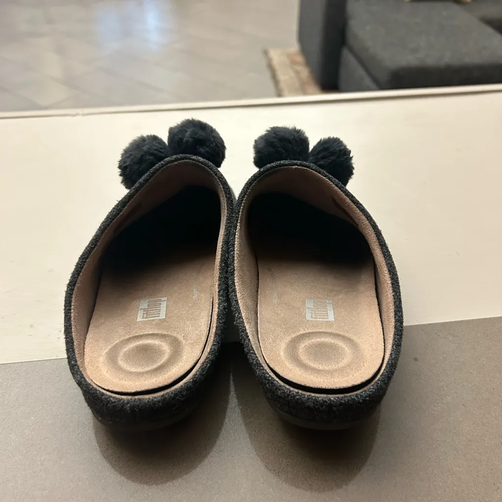 Slippers Fitflop Women's Charcoal Pom-Pom Slippers unisex 11 - Image 3