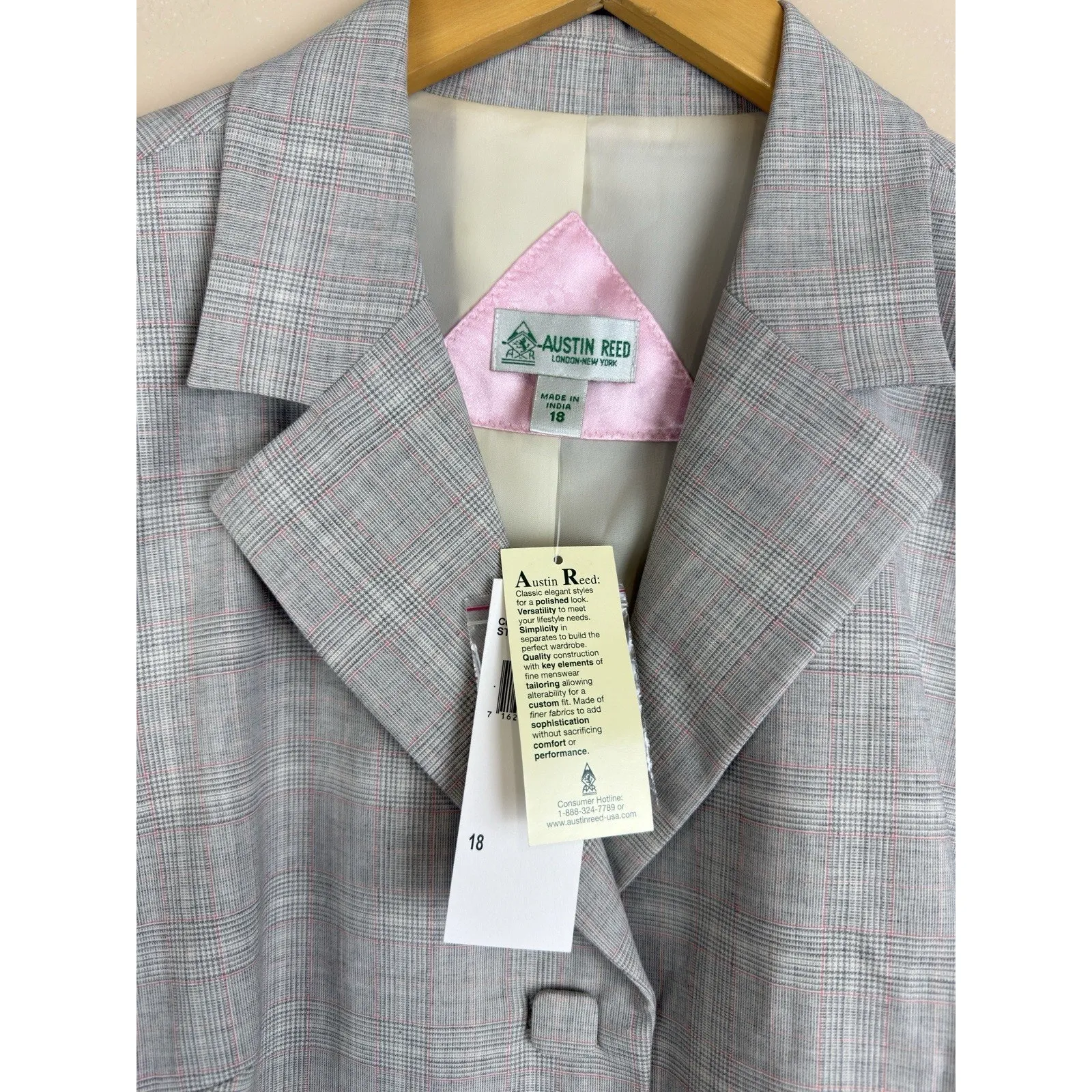 Austin Reed Women’s Gray Plaid Blazer Size 18 NWT Button Front Tailored Jacket - Image 4