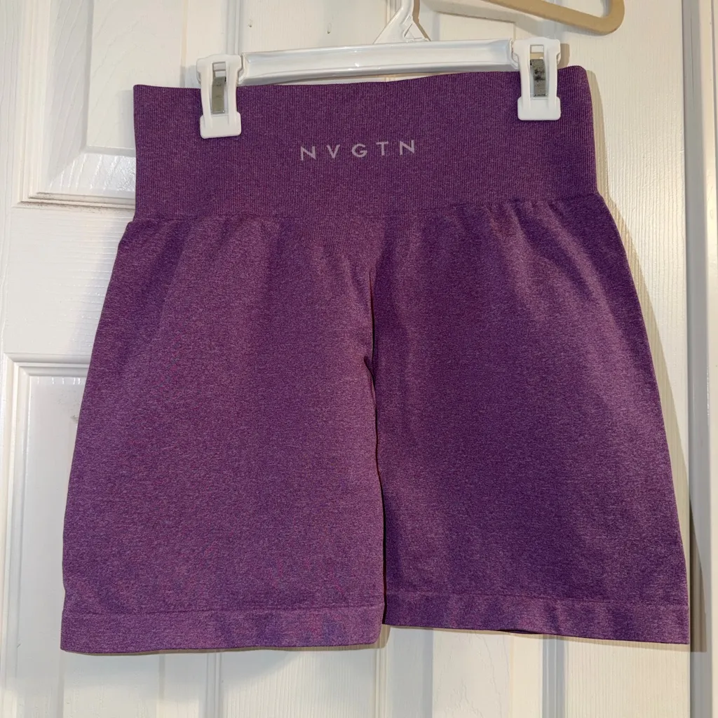 NVGTN Orchid Solid Seamless Shorts Size small - Image 4