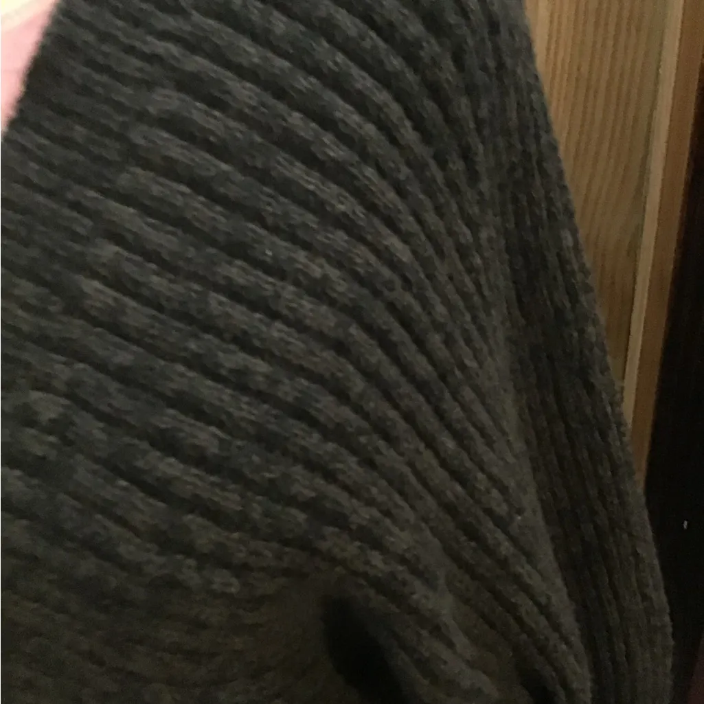 Women'sDeep V-Neck Wrap Sweater Long Sleeve Front Cross Loose Knitted Pullover - Image 3