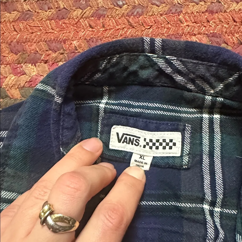 Vans  NAVY GREEN PLAID FLANNEL BUTTON UP - Image 2