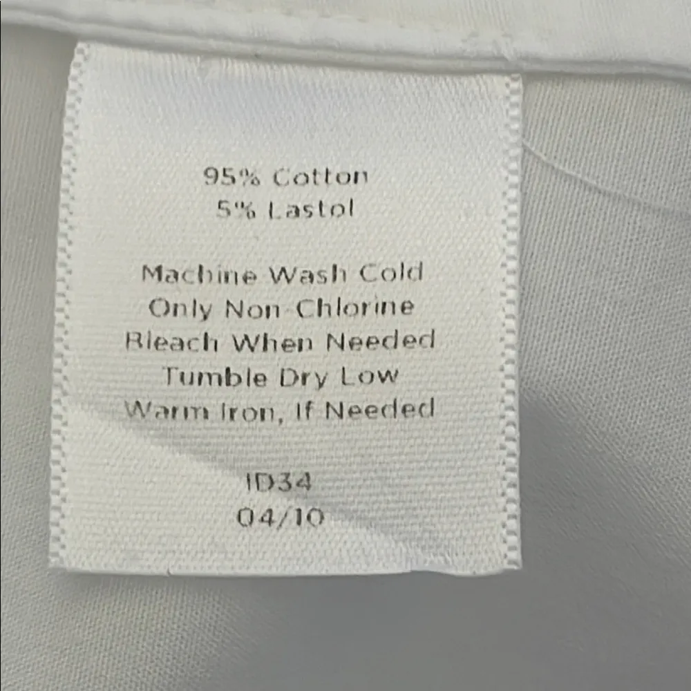 Elegant White Ruffled Blouse with Tailored Fit - Image 7