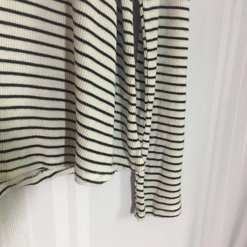 SO Striped Long Sleeve Mock Neck Top White Black Small Keyhole Rayon Junior's - Image 2