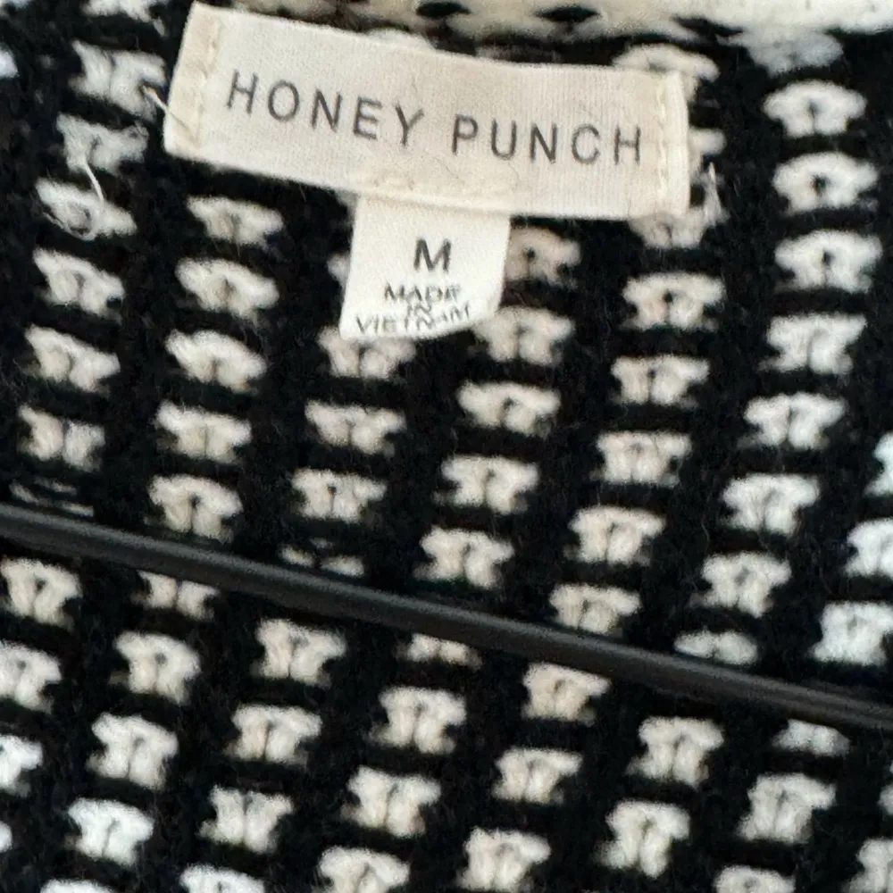 Honey Punch Hooded Sweater Cardigan Medium - Image 4