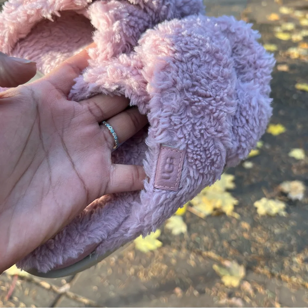 UGG PINK FUZZ SUGAR CROSS SLIDE WOOL / FAUX FUR SLIPPERS SANDALS 6 US (no box) - Image 4