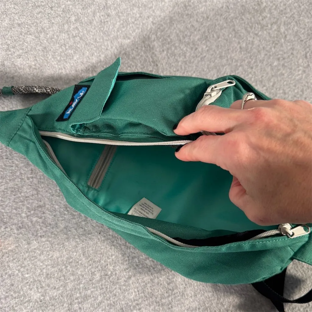 KAVU Rope Sling Bag Kelly Green Adjustable Strap Multiple Compartments - Image 4