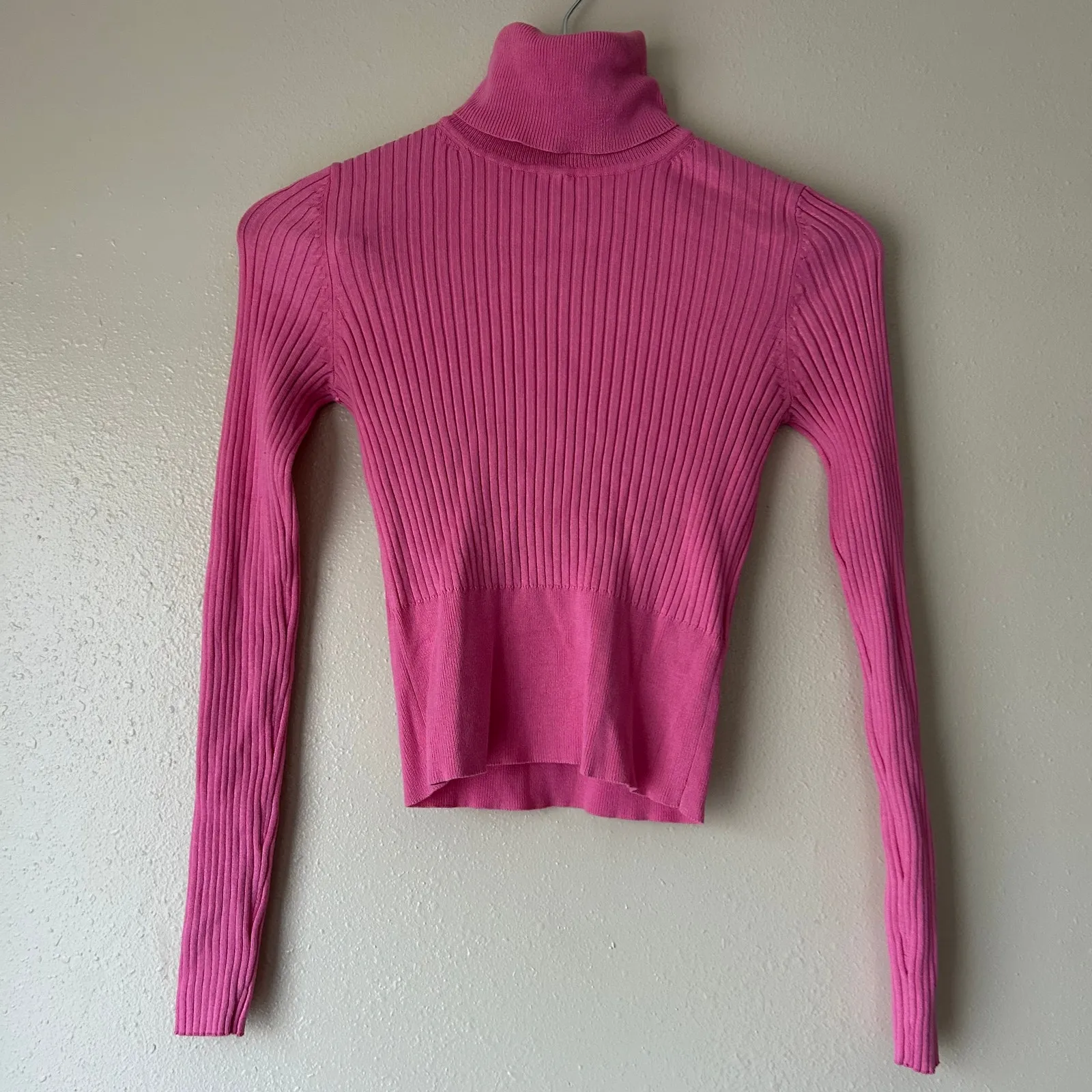 Zara Pink Cropped Ribbed Turtleneck Size Small - Image 2