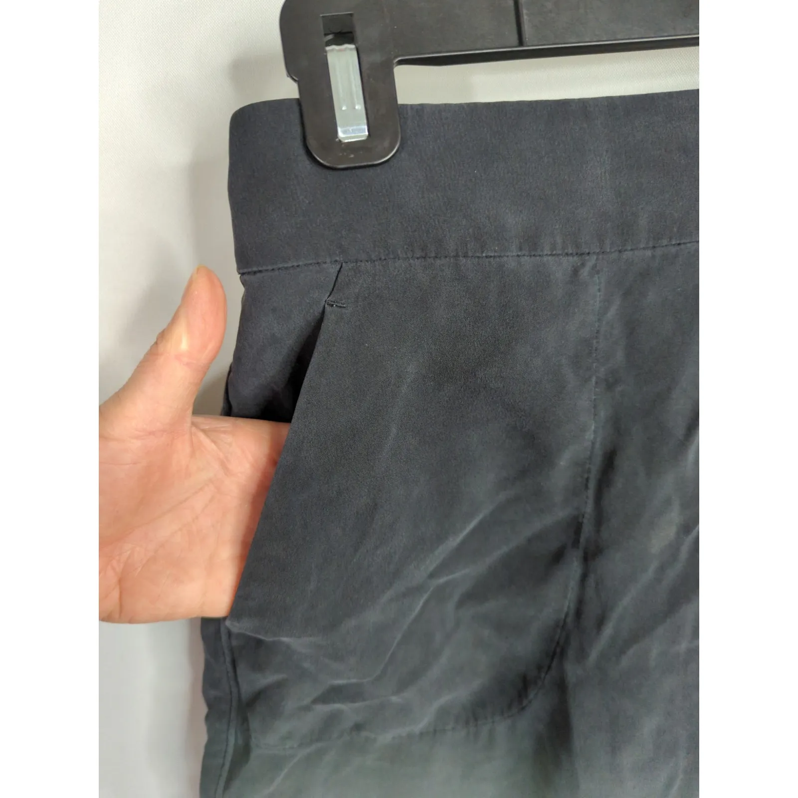 Kit & Ace Black Silk Blend Mini Skirt Women's Small Preppy Academia Casual Size 4 - Image 2