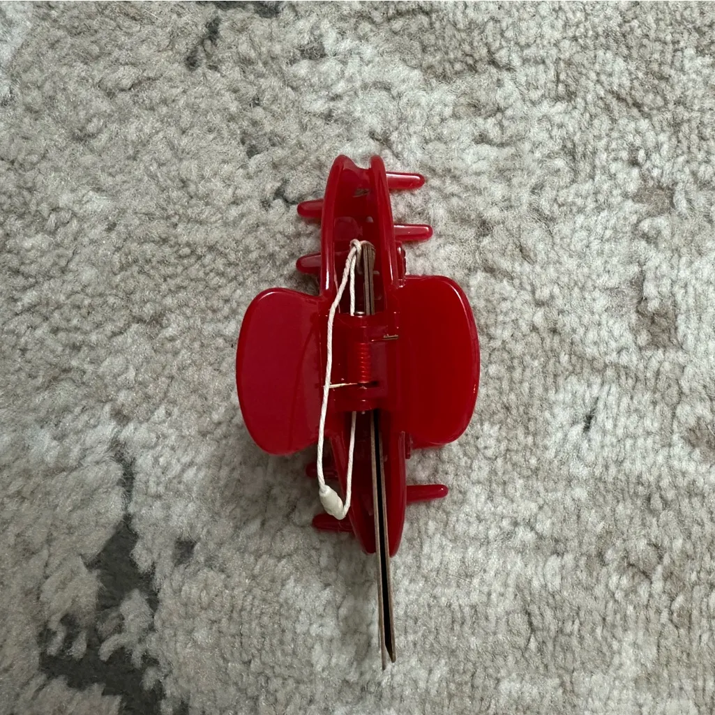 SKIMS  Getting Ready Claw Clip Brand New - Ruby - Image 4