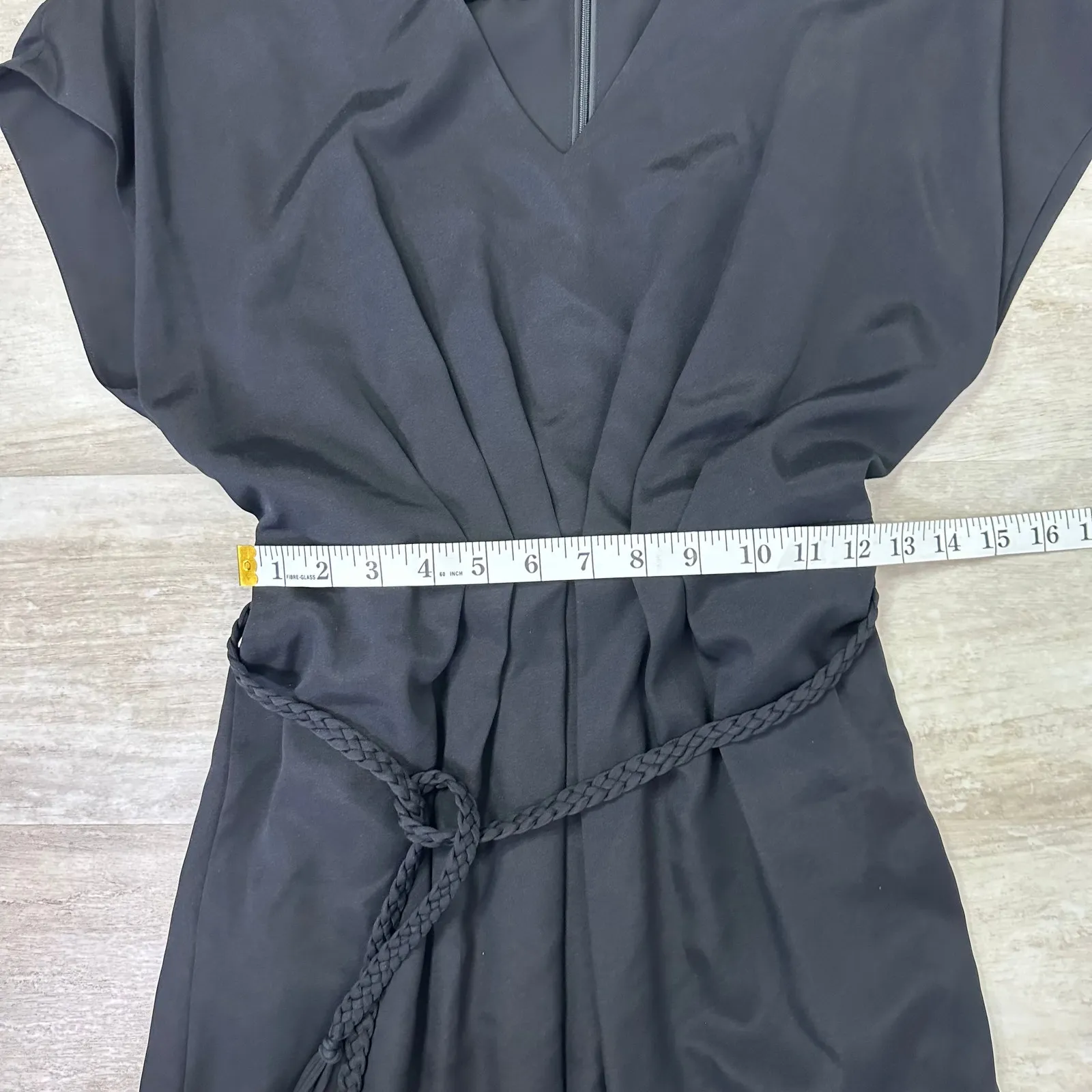 Lafayette 148 New York Belted V - Image 9