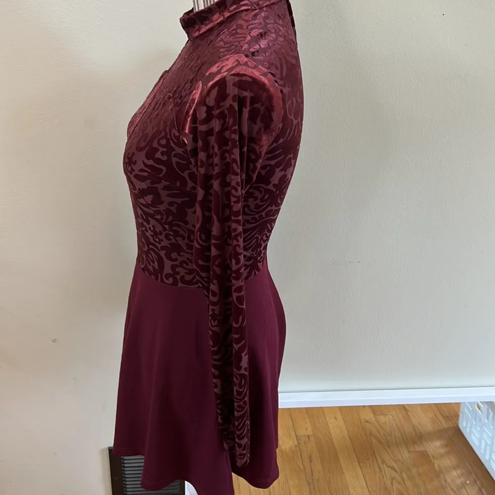 Charlotte Russe long sleeve velvet detail jumpsuit romper, Small - Image 3