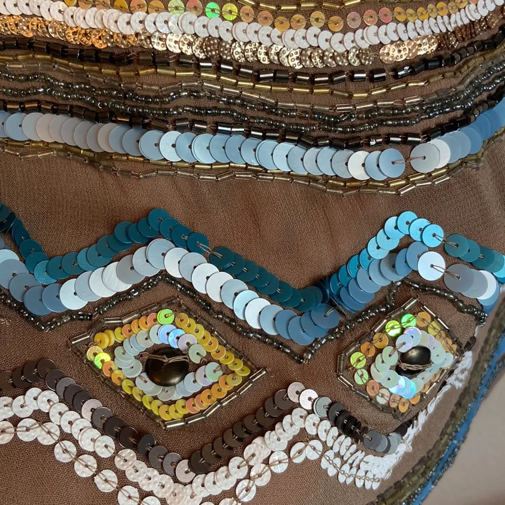 DELETTA ANTHROPOLOGIE S Sequined Beaded Sleeveless Cap Sleeve Shirt Top Tan Blue - Image 5