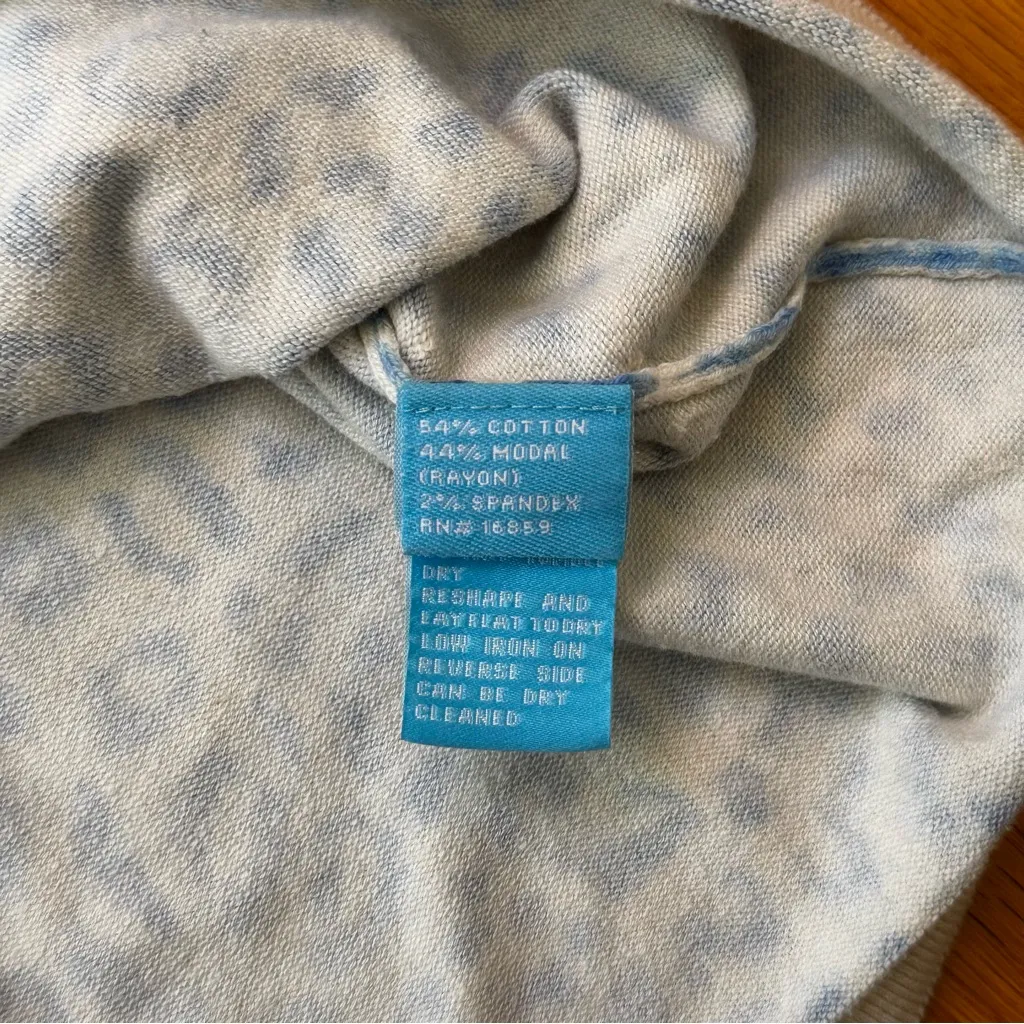 J. McLaughlin Women's Leopard Print Crewneck Top Long Sleeve Sweater Blue L GUC - Image 16