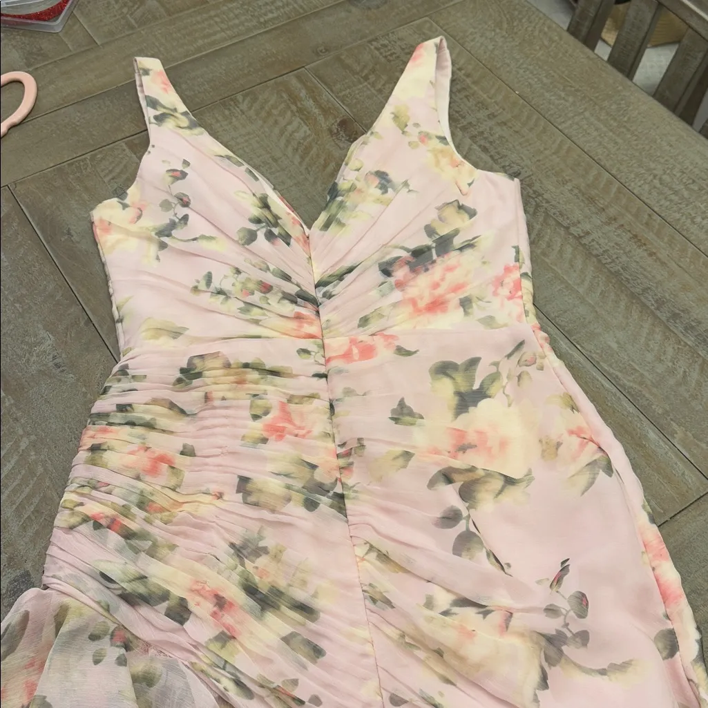 IEENA FOR MAC DUGGAL
Light Pink Floral Print Asymmetrical Ruffle Hem Dress - Image 10