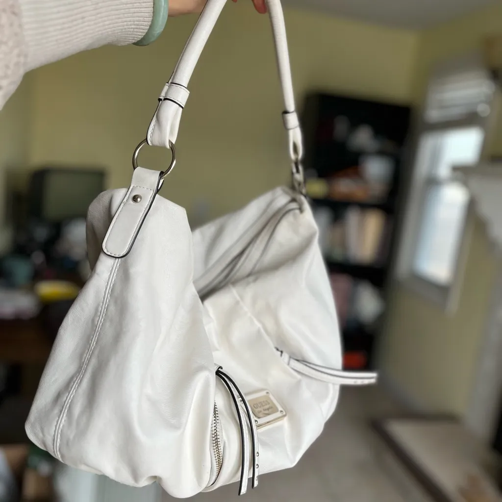 Guess hobo Manila handbag - Image 2