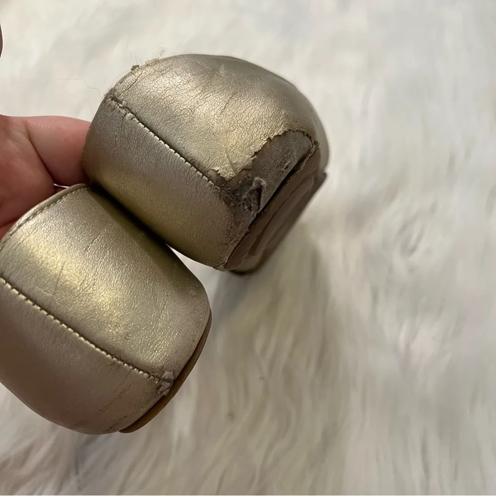 Kenneth Cole Reaction Quietly Flats Gold - Image 9