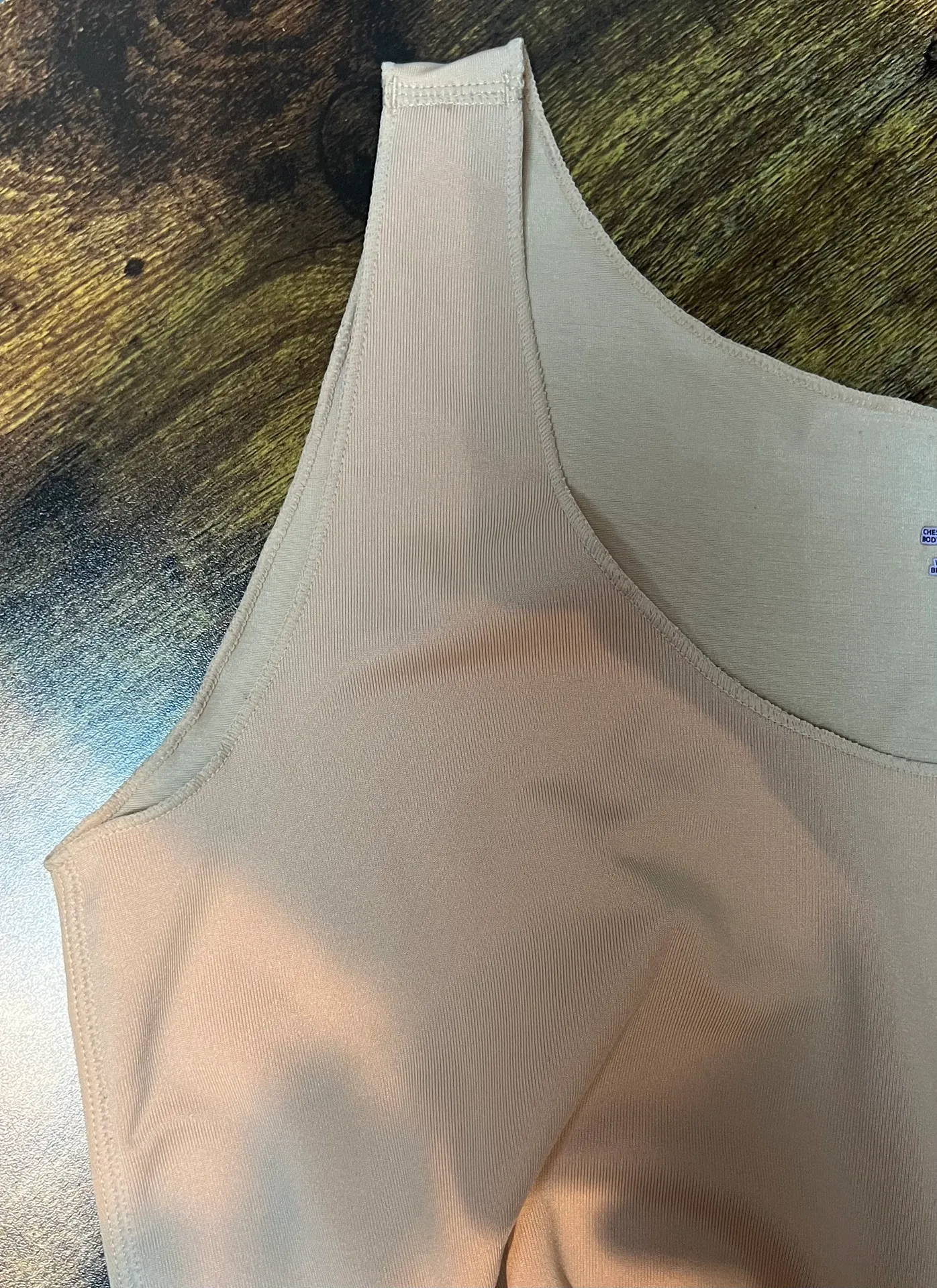 Spanx by Sara Blakey | Hide & Sleek Camisole Shapewear Tank Top. Size: L - Image 4