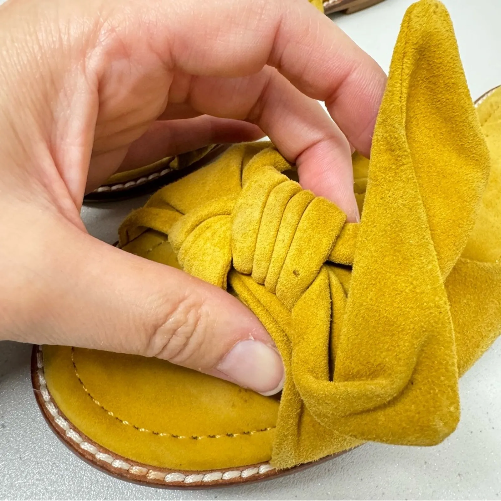 Madewell Mustard Yellow Suede Leather Bow Flats Womens 7 Sandals Slides Beach - Image 7
