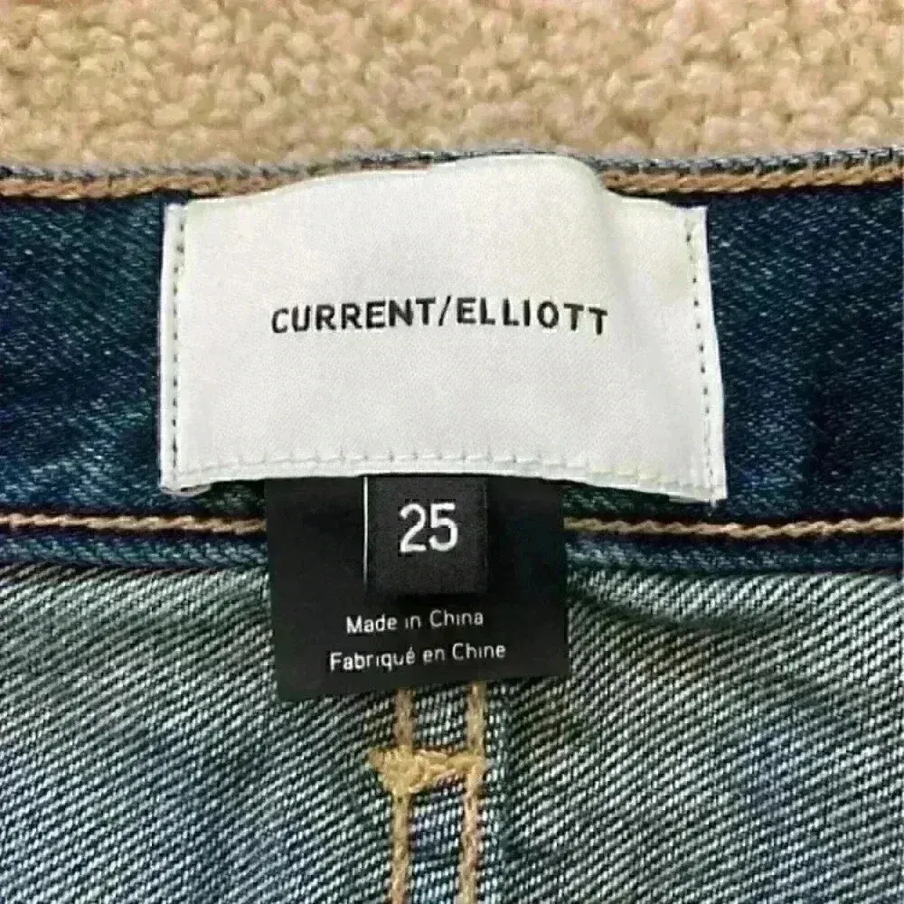 Current/Elliott jeans in size 25 - Image 7