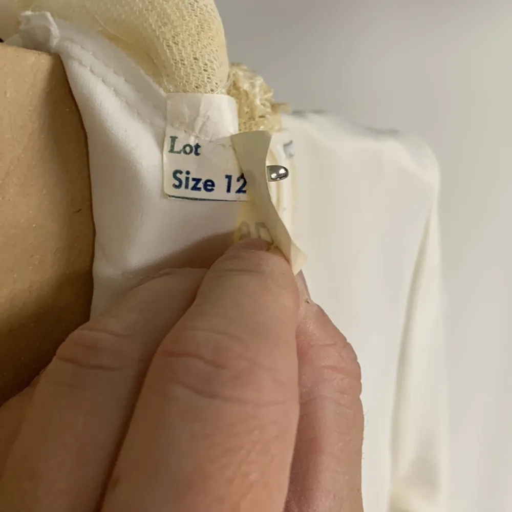 Vintage Lace Wedding Dress and Veil - Image 11