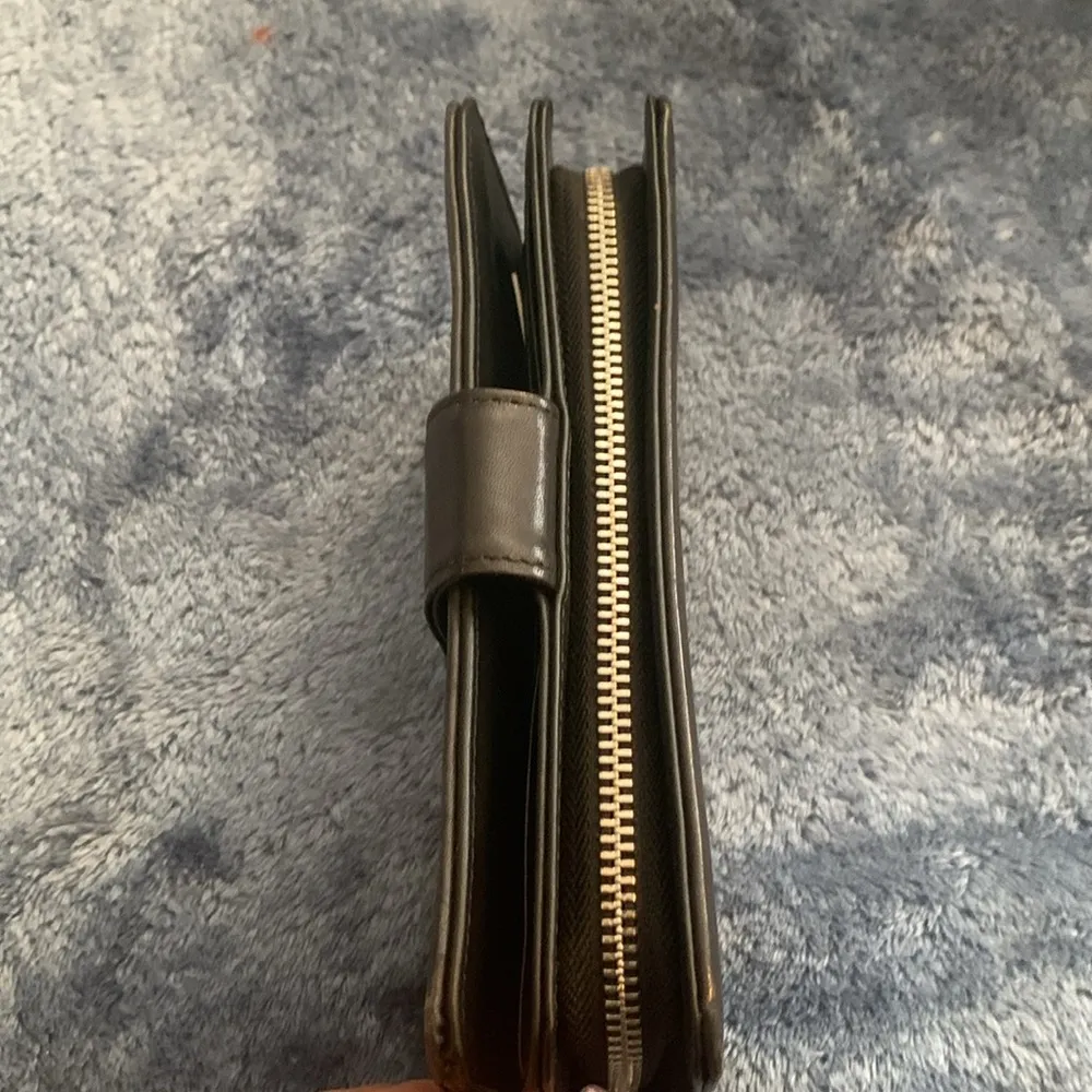 SAFE KEEPER BLACK GENUINE LEATHER WALLET MULTIPLE CARD HOLDERS SNAP/ZIP CLOSURE - Image 2