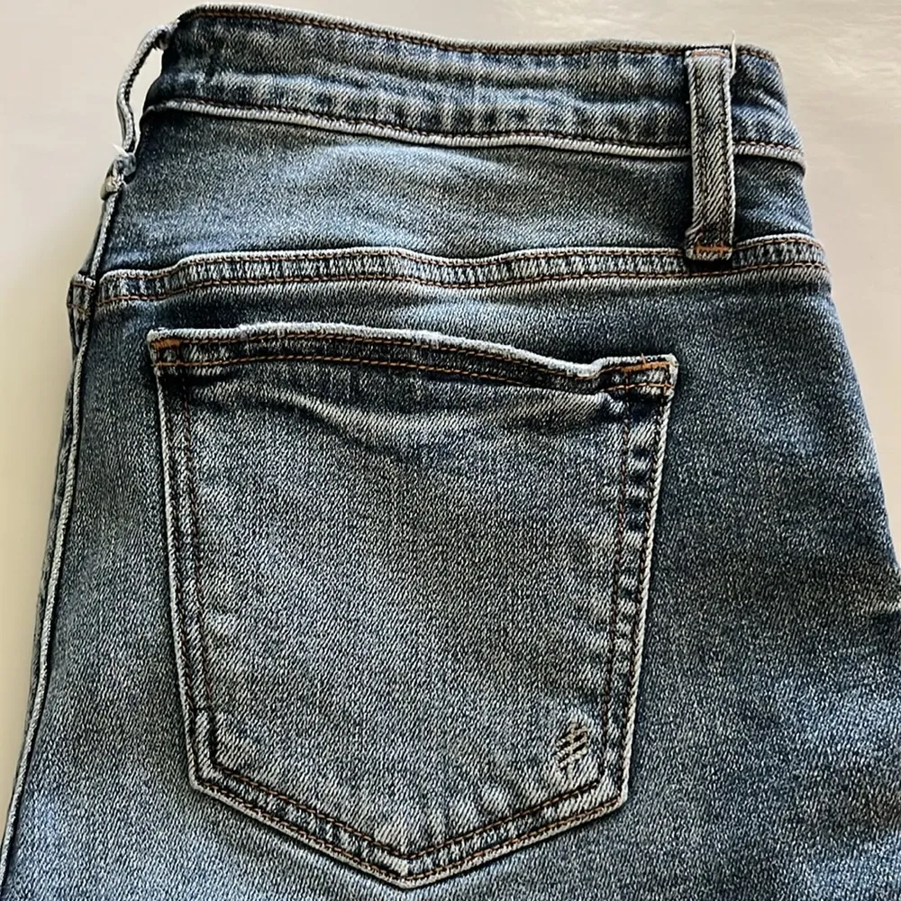 Silver Jeans Cuffed Beau Short High Rise Size 29 - Image 13