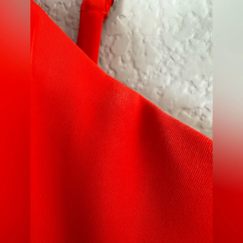 BCBG MaxAzria Ria Criss Cross Front Cutout Gown in Bright Red size 2 $450 - Image 16