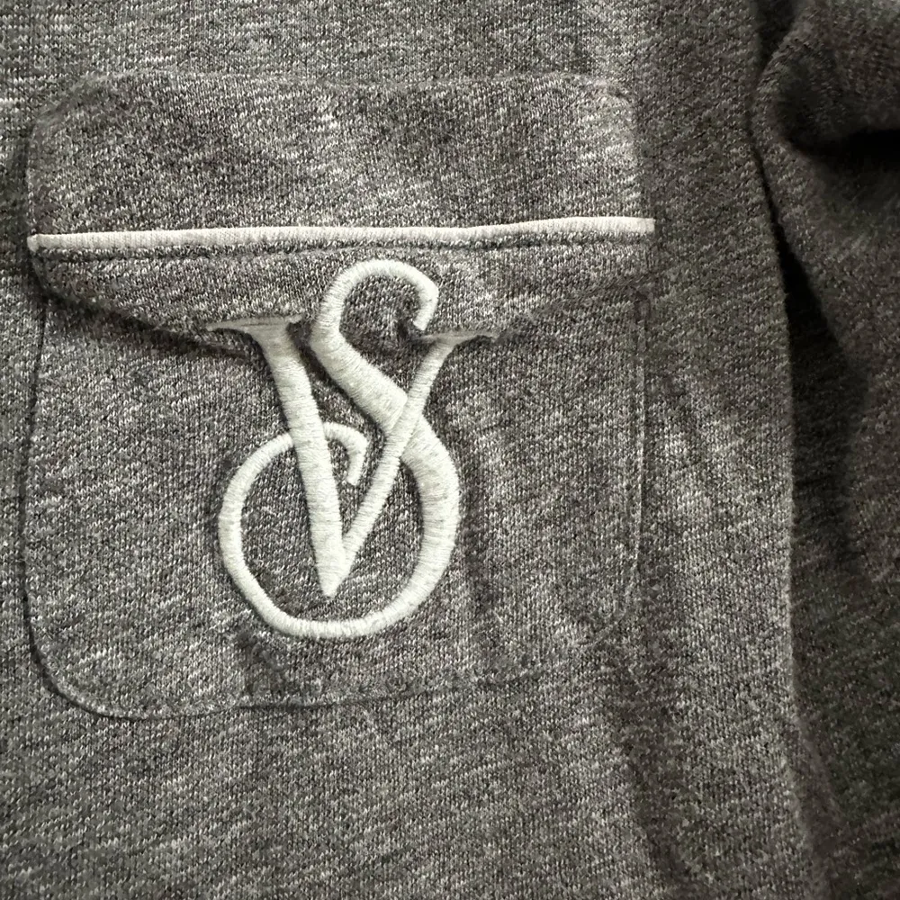 Victoria’s Secret grey pink button up pajama shirt long sleeve embroidered﻿ - Image 3