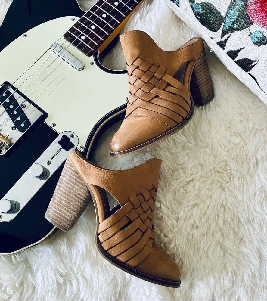 🌸Anthropologie🌸 Seychelles Tan Leather Braided Mules - Image 9
