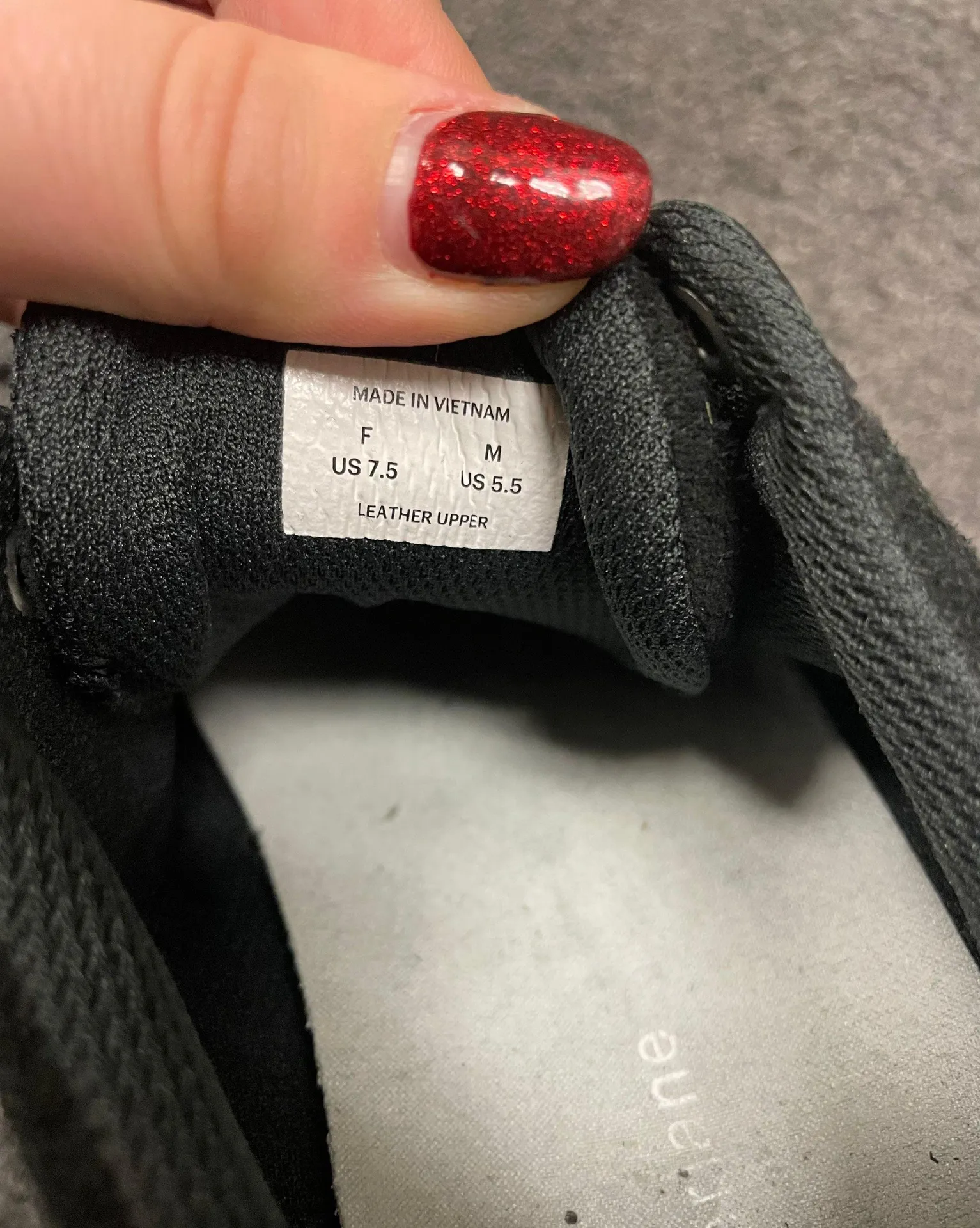 Everlane Sneakers - Image 4