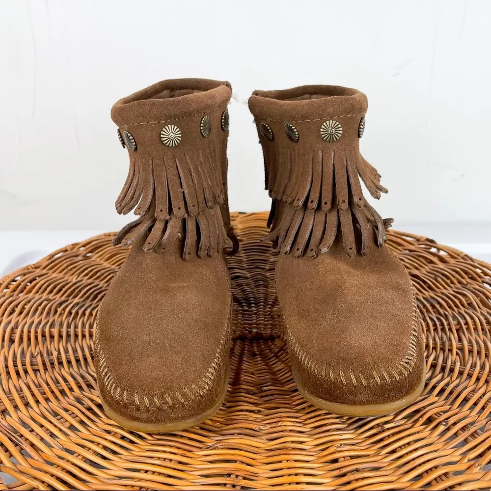 Minnetonka Women's Fringe Moccasins - Image 5