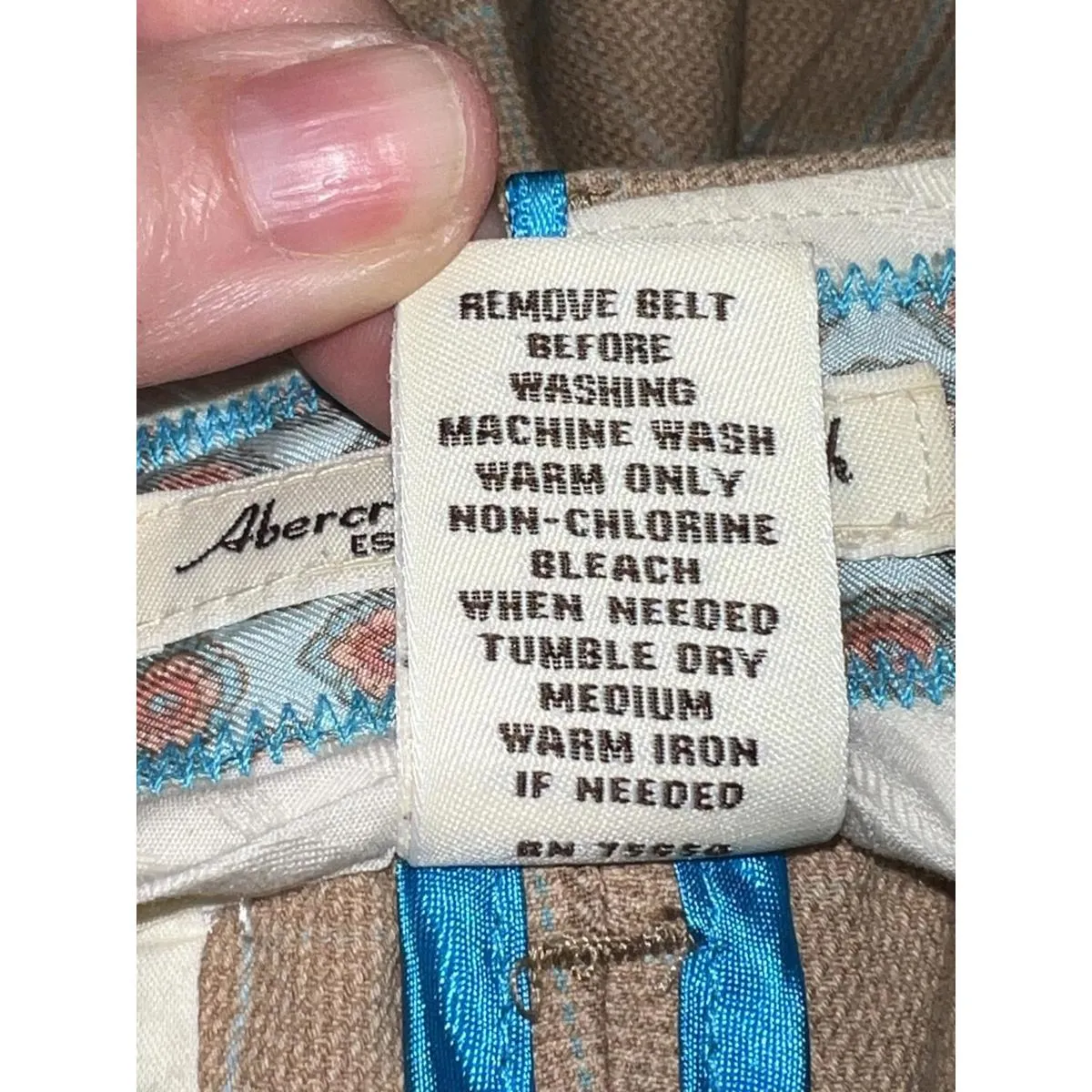 VTG 1990s Abercrombie & Fitch Tan Plaid Capri Cuffed Pants - Image 10