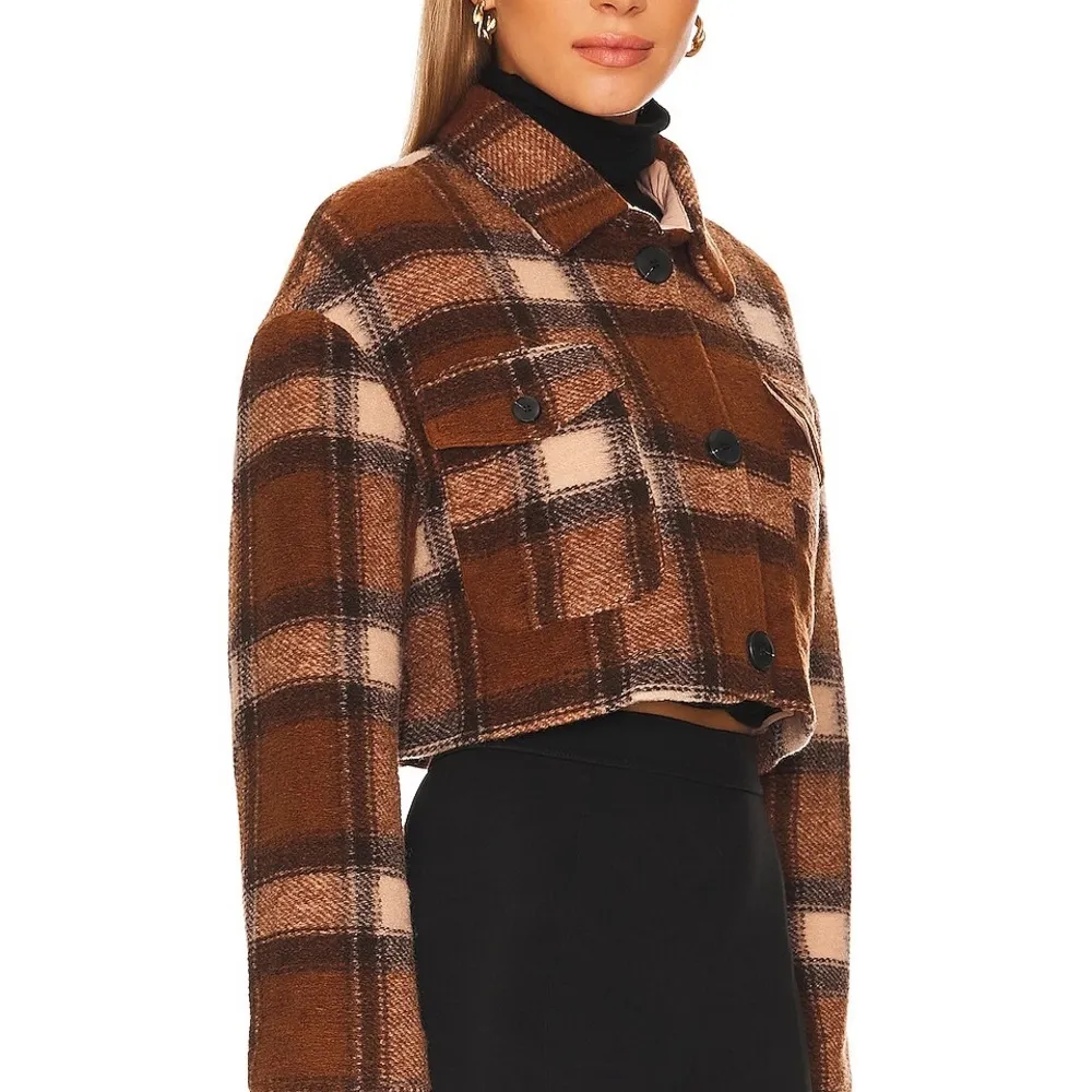 LOVERS + FRIENDS BOXY PLAID CROPPED BLAZER SHACKET SIZE XS - Image 2