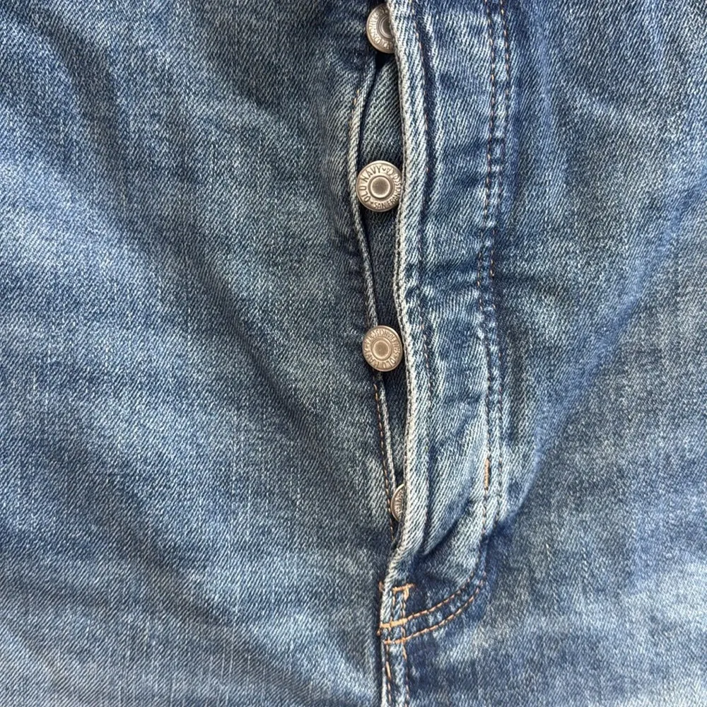 Old Navy Extra High rise Sky hi Straight Leg Jeans 24 Button Fly Denim Raw hem - Image 5