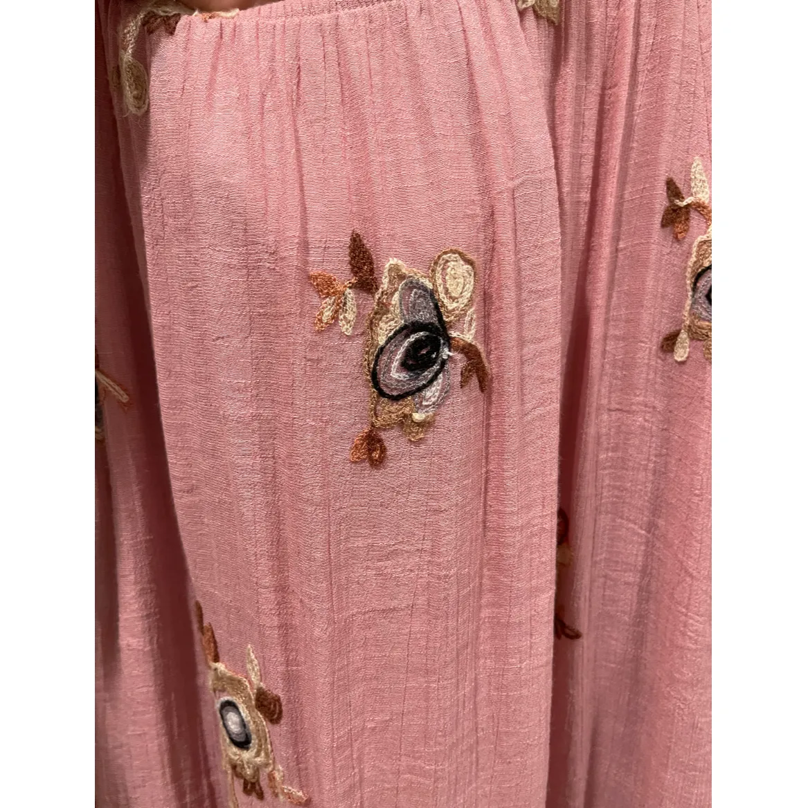 Anthropologie FIG AND FLOWER Embroidered Pink 3/4 Sleeve Mini Dress - Image 4