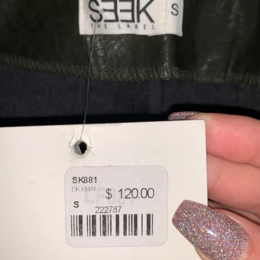 MOVING SALE LF faux leather zipper green mini skirt - Image 3