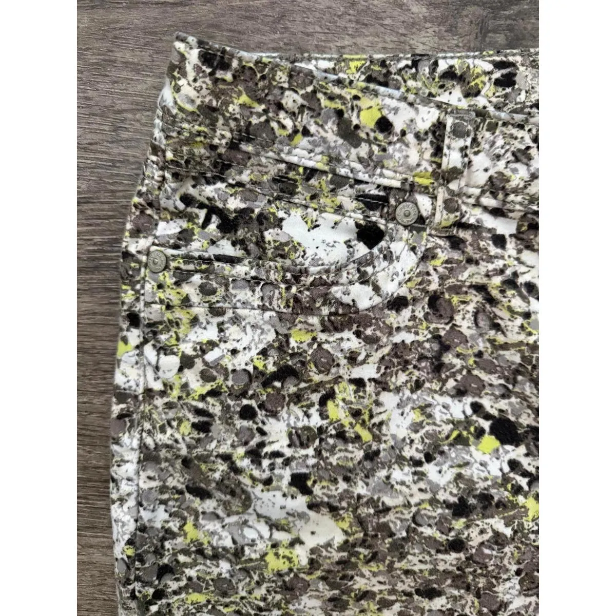 Simply Vera Vera Wang Women's Casual Pants Jeans Size 12 Cropped Brown White - Image 7