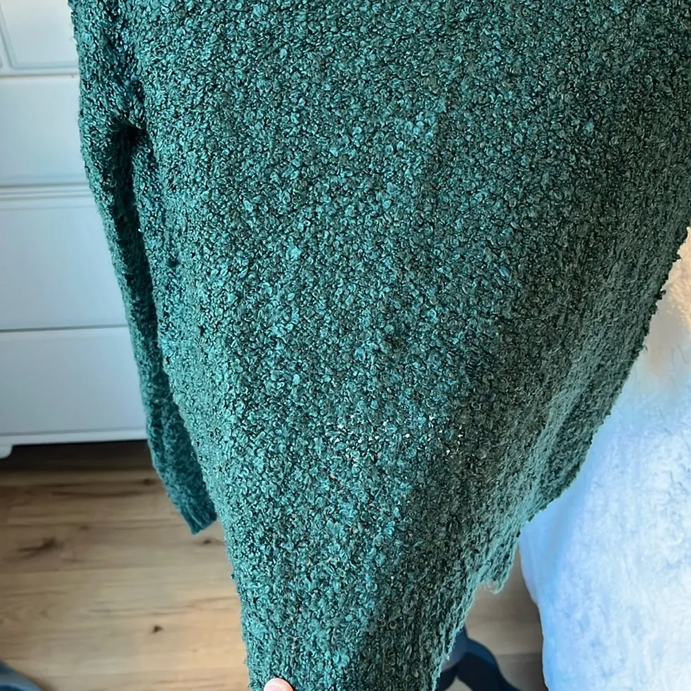 Comfy Dark Green Sweater Womens XS - Image 9