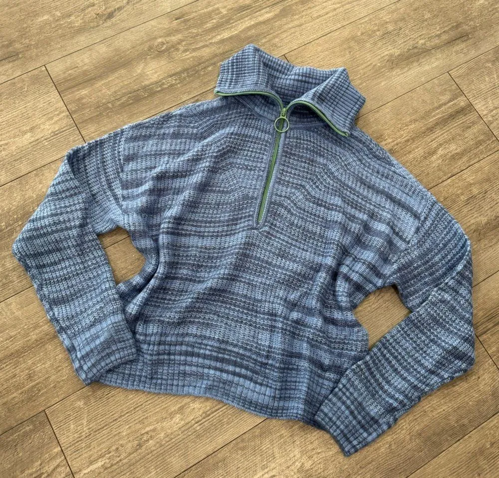 AERIE oversized zip sweater 🤍 - Image 9