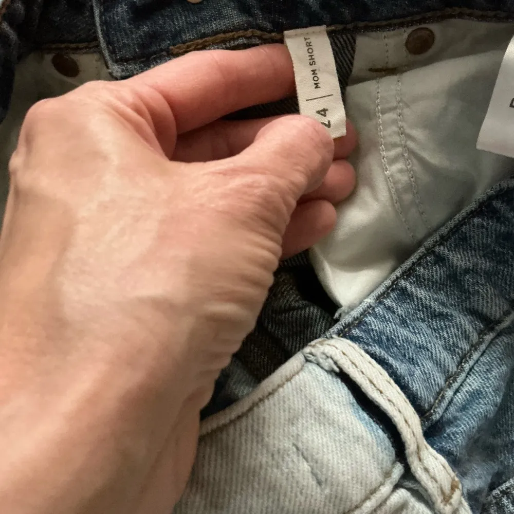 Pacsun 2 toned mom shorts - Image 4