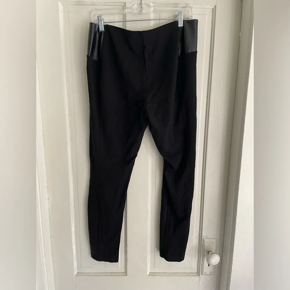 Catherine Malandrino Black Stretch Pants Faux Leather Detail - Image 3