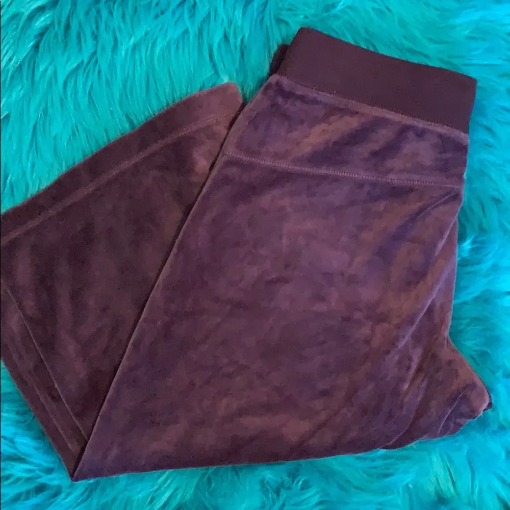 Victoria Secret NWOT velor wide leg capris - Image 3
