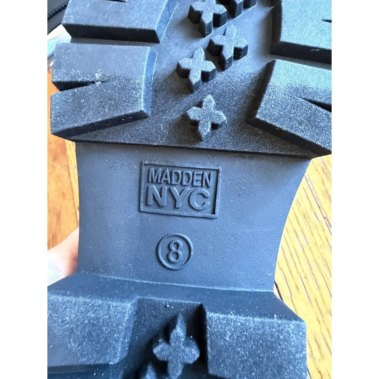 Steve Madden Shoes Womens Size 8 Silver Metallic Loafer Flats Lug Sole Chain - Image 5