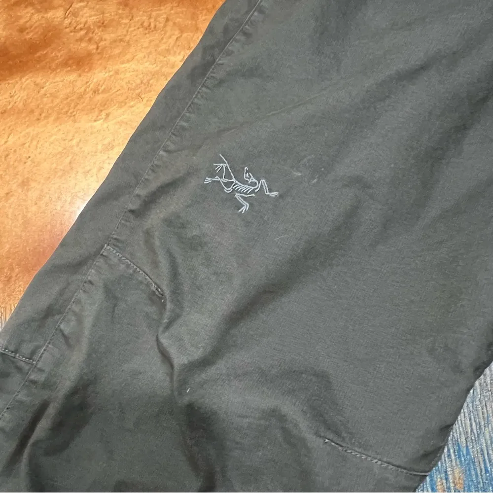 Arc'teryx A2B Chino Trim Fit Green crop pants 8 nylon cotton cycling biking - Image 5