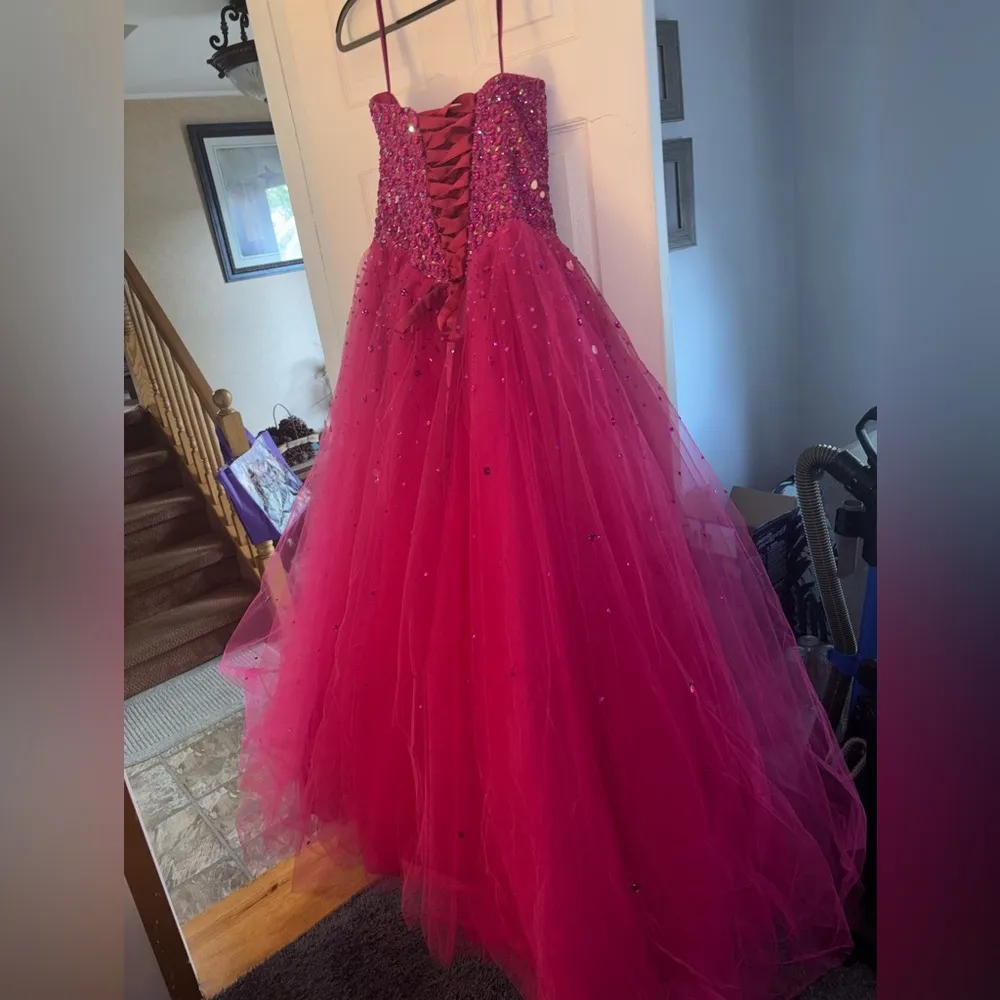 Pink Ball Gown Size 12 - Image 10